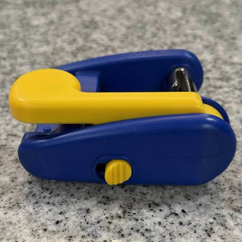 Sunshine Kids Juvenile Prod MIGHTY-TITE Car Safety Seat Belt Tightener Mod 10001